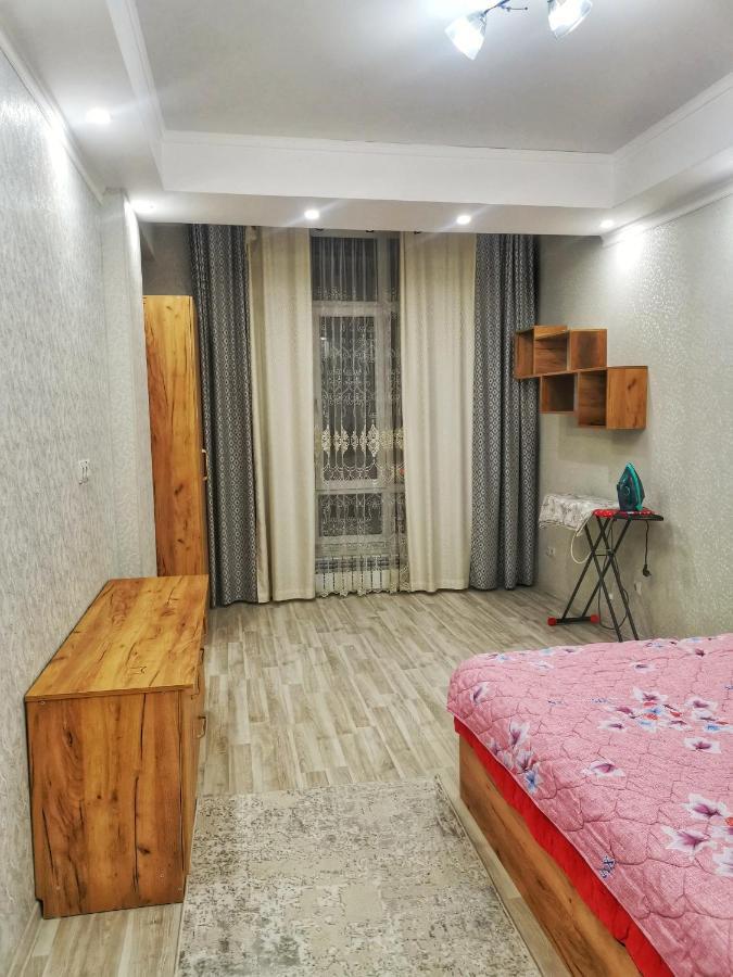 Central Apartment Biskek Kültér fotó